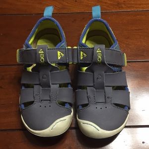 Plae shoes